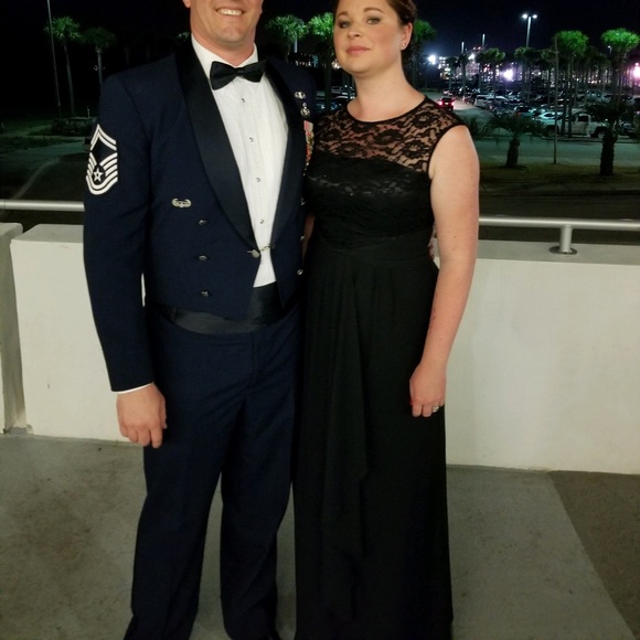 Gown - Picture 5 of 5